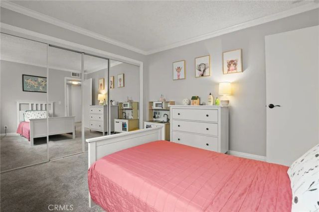 412 Burchett 17, Glendale, CA 91203