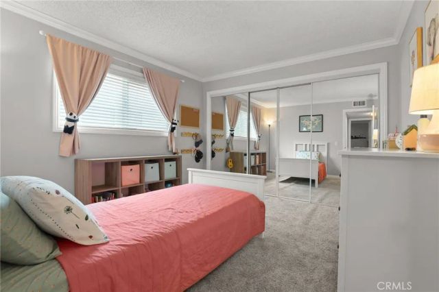 412 Burchett 17, Glendale, CA 91203