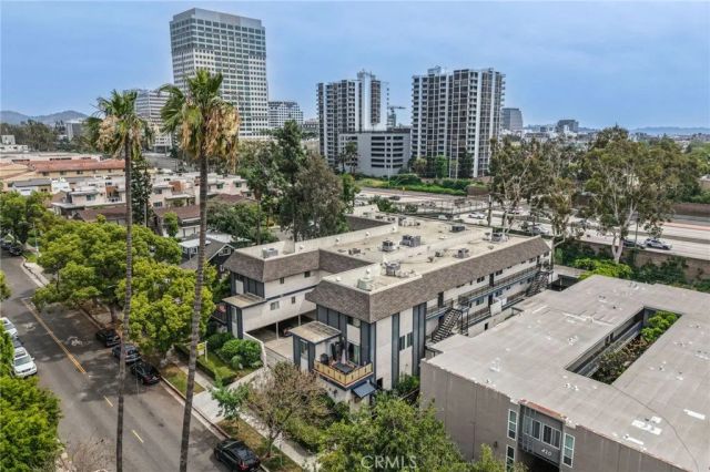 412 Burchett 17, Glendale, CA 91203