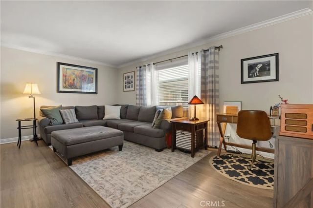 412 Burchett 17, Glendale, CA 91203