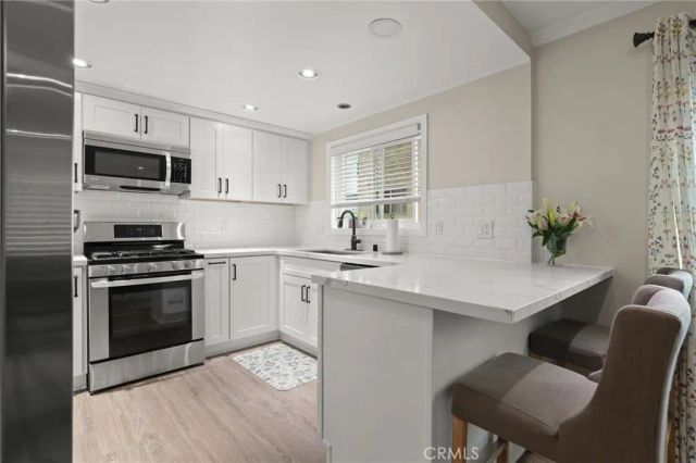 412 Burchett 17, Glendale, CA 91203