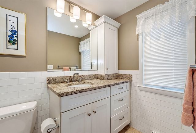 8 Pilgrim Drive A, Westford, MA 01886