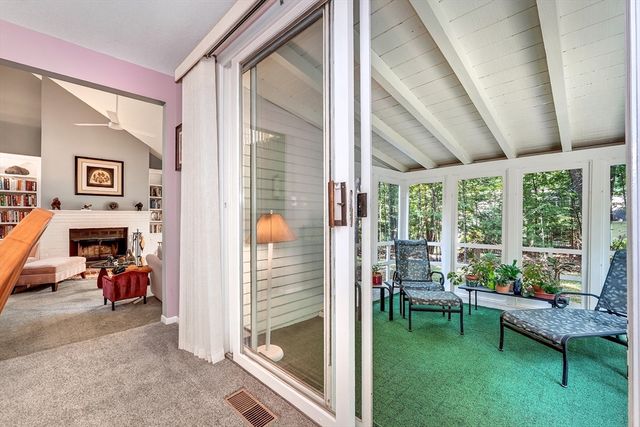 8 Pilgrim Drive A, Westford, MA 01886