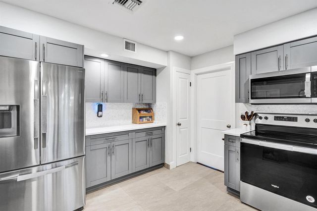201 SE 24 Avenue, Boynton Beach, FL 33435