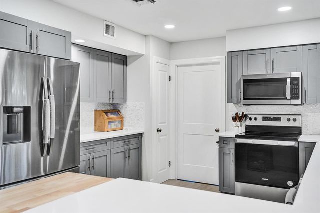 201 SE 24 Avenue, Boynton Beach, FL 33435