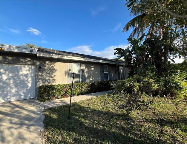 201 SE 24 Avenue, Boynton Beach, FL 33435