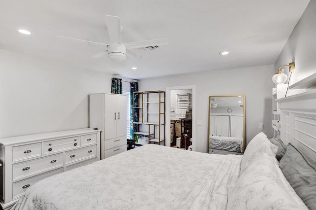 201 SE 24 Avenue, Boynton Beach, FL 33435