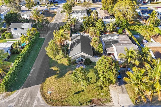201 SE 24 Avenue, Boynton Beach, FL 33435