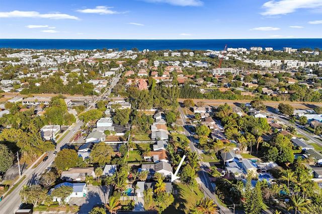 201 SE 24 Avenue, Boynton Beach, FL 33435