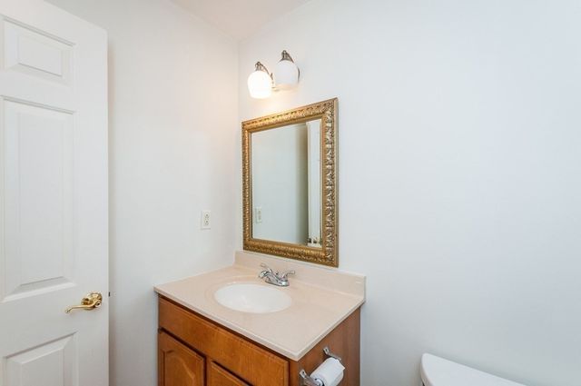232 Pearl 232, Newton, MA 02458