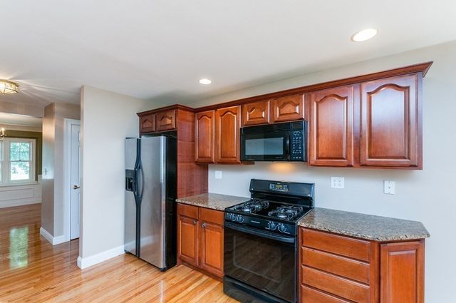 232 Pearl 232, Newton, MA 02458