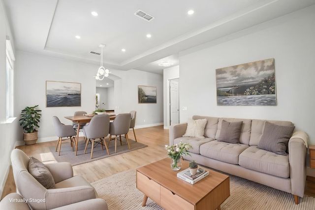 10236 Jenny Lynn Way, Elk Grove, CA 95757