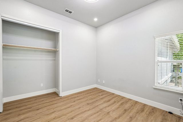 10236 Jenny Lynn Way, Elk Grove, CA 95757