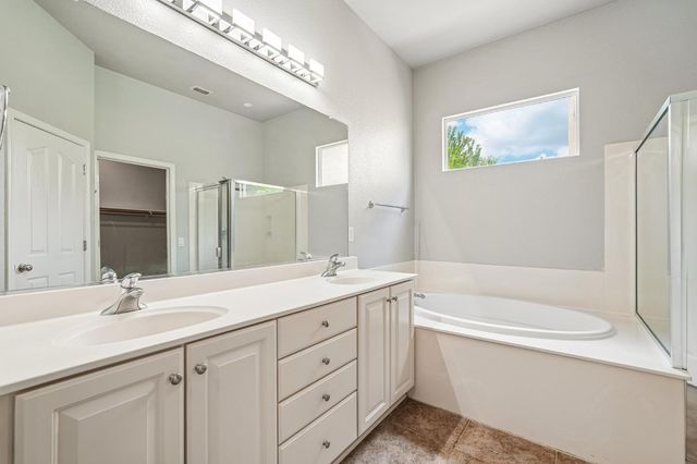 10236 Jenny Lynn Way, Elk Grove, CA 95757