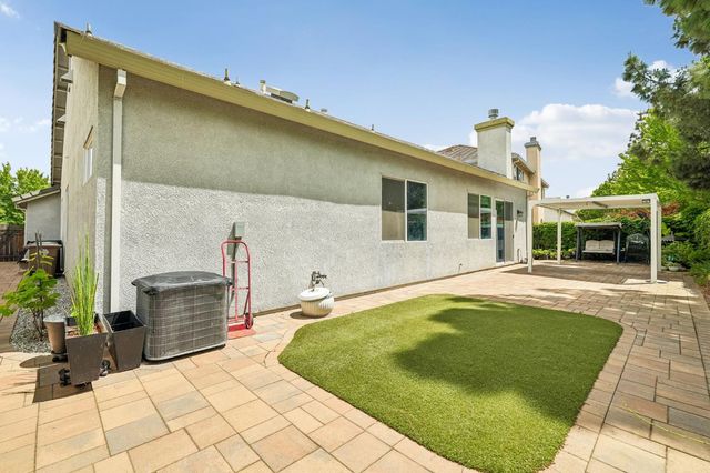 10236 Jenny Lynn Way, Elk Grove, CA 95757