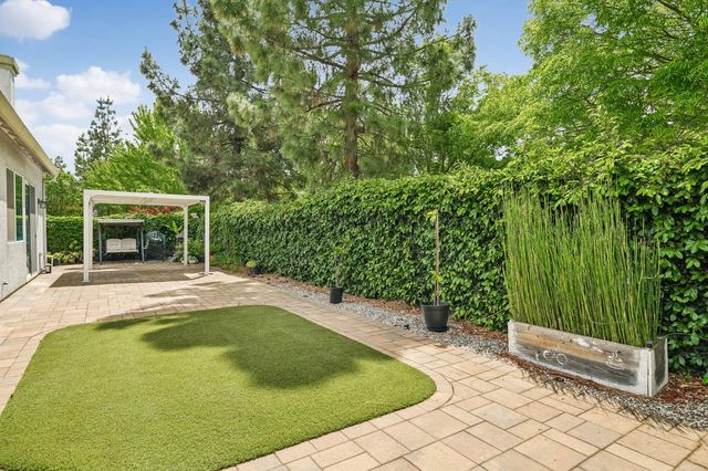 10236 Jenny Lynn Way, Elk Grove, CA 95757