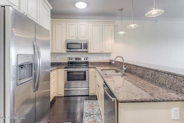 630 Bay Cove Drive, 409, Biloxi, MS 39532