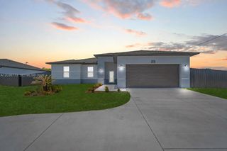 29 Diplomat Parkway E, Cape Coral, FL 33909