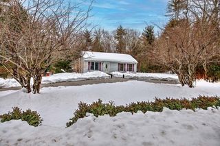 173 Quanapoag Rd, Freetown, MA 02717