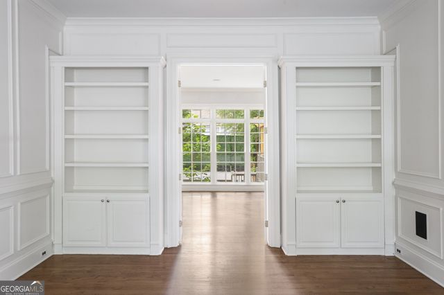 2181 McKinley Road NW, Atlanta, GA 30318