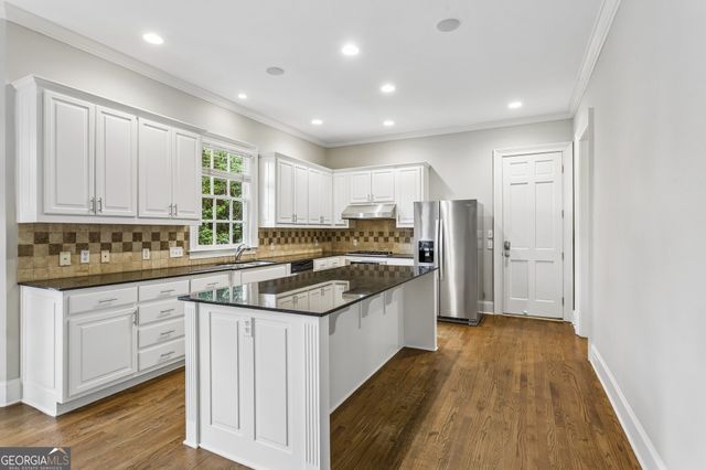 2181 McKinley Road NW, Atlanta, GA 30318