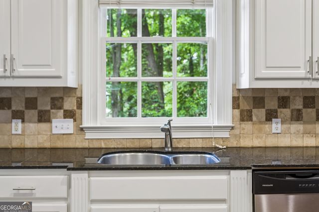 2181 McKinley Road NW, Atlanta, GA 30318