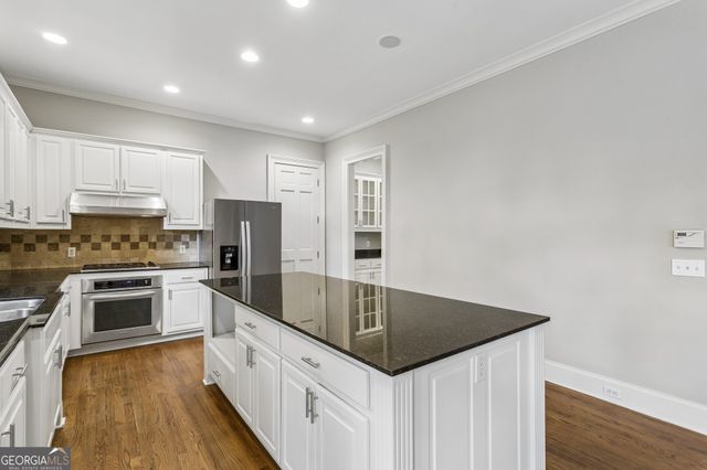 2181 McKinley Road NW, Atlanta, GA 30318