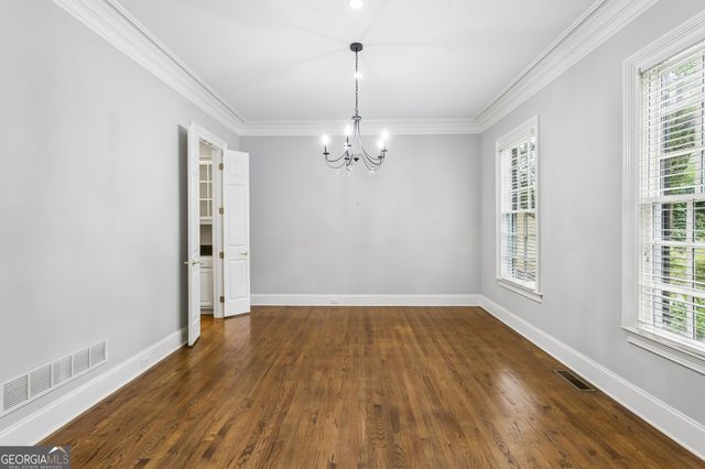 2181 McKinley Road NW, Atlanta, GA 30318