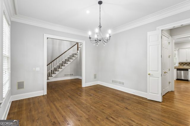 2181 McKinley Road NW, Atlanta, GA 30318