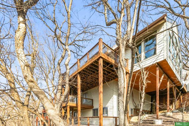 21925 Quail Ridge Circle, Elkhorn, NE 68022