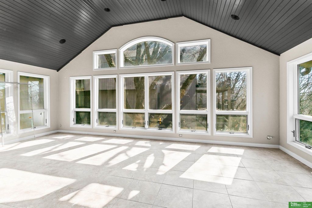 21925 Quail Ridge Circle, Elkhorn, NE 68022