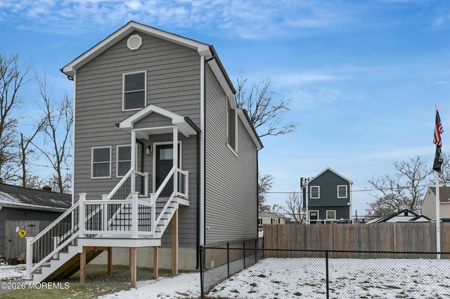 723 Monmouth Parkway, North Middletown, NJ 07748