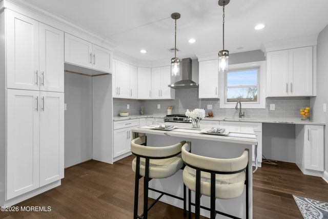 723 Monmouth Parkway, North Middletown, NJ 07748