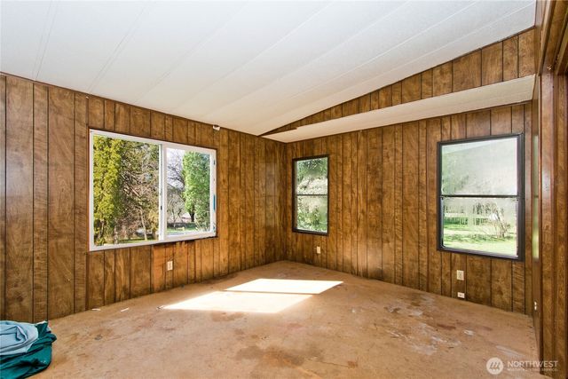 30870 Cumberland-Kanaskat Road, Ravensdale, WA 98051