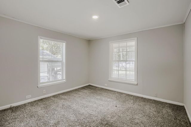 1050 Dubois Street, Denison, TX 75020