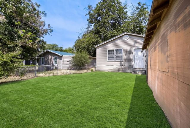 1050 Dubois Street, Denison, TX 75020