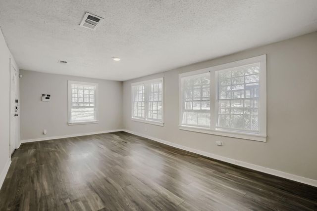 1050 Dubois Street, Denison, TX 75020