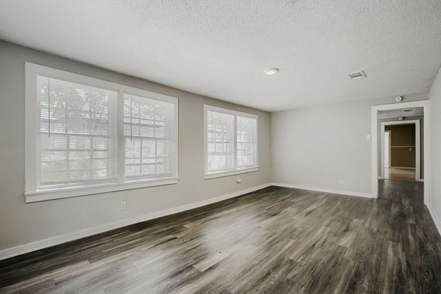 1050 Dubois Street, Denison, TX 75020