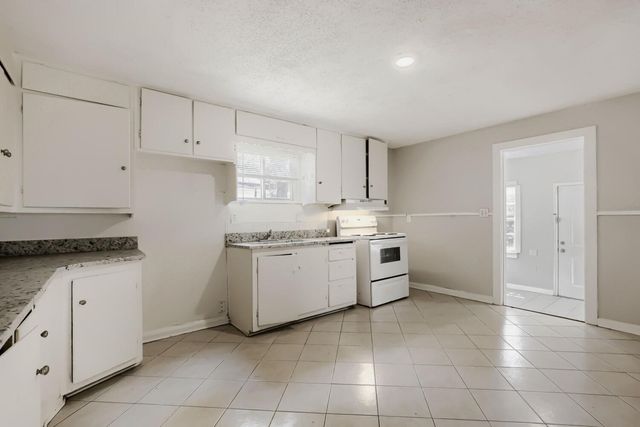 1050 Dubois Street, Denison, TX 75020