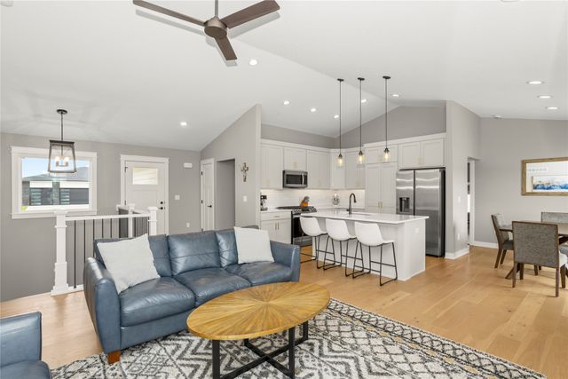 2645 Serenity Drive, Waukee, IA 50263