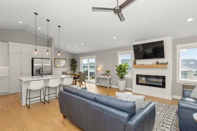 2645 Serenity Drive, Waukee, IA 50263