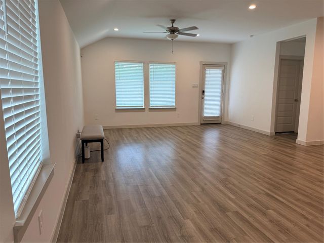 9834 Palm Royal Drive, Baytown, TX 77521