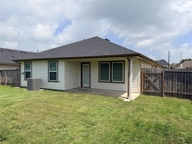9834 Palm Royal Drive, Baytown, TX 77521