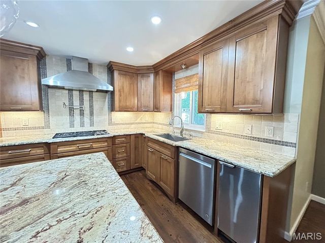 13120 Greenbough Drive, St Louis, MO 63146