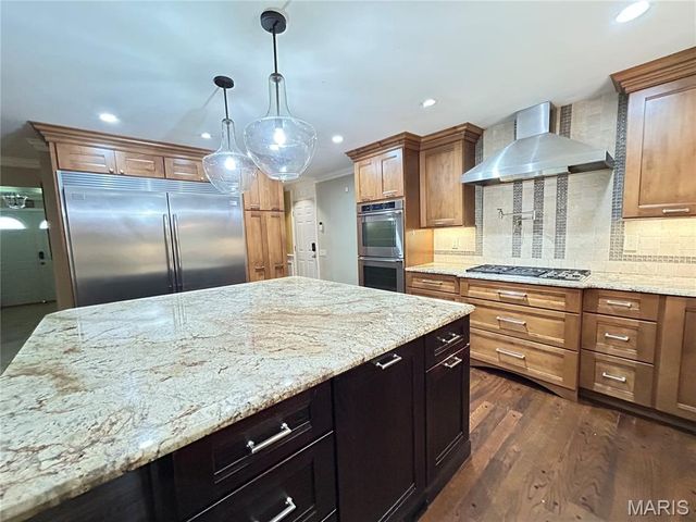13120 Greenbough Drive, St Louis, MO 63146
