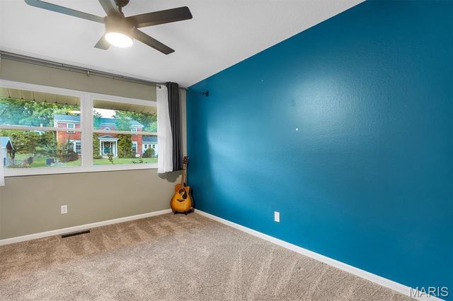 13120 Greenbough Drive, St Louis, MO 63146