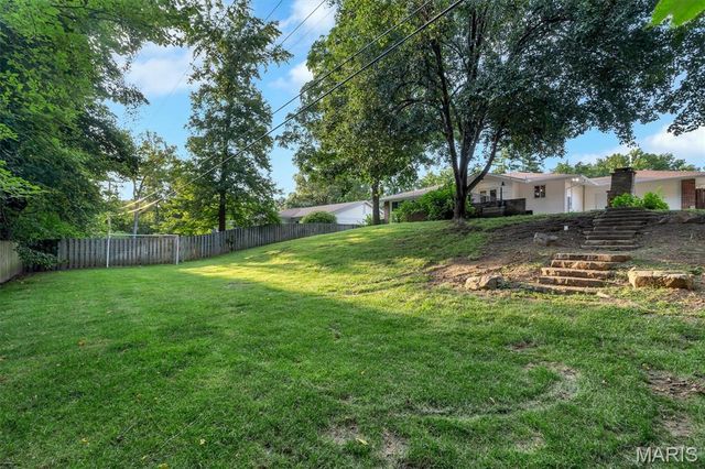 13120 Greenbough Drive, St Louis, MO 63146