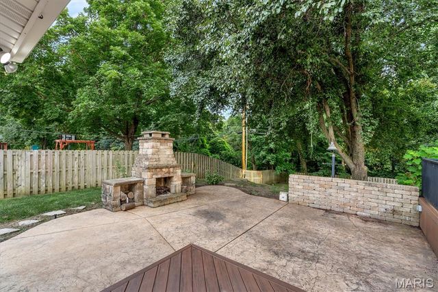 13120 Greenbough Drive, St Louis, MO 63146