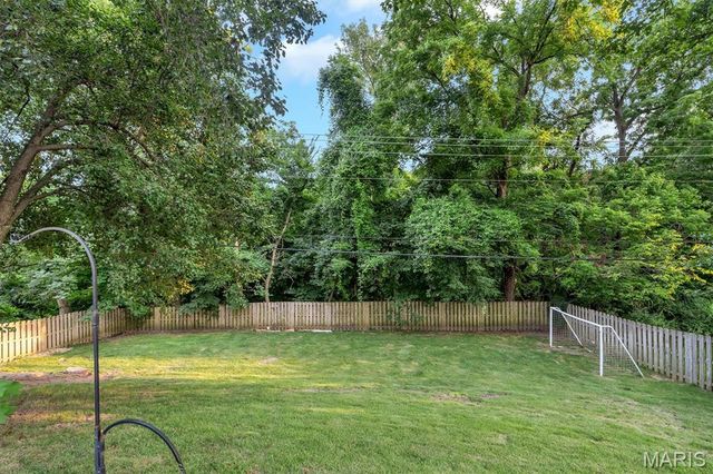13120 Greenbough Drive, St Louis, MO 63146