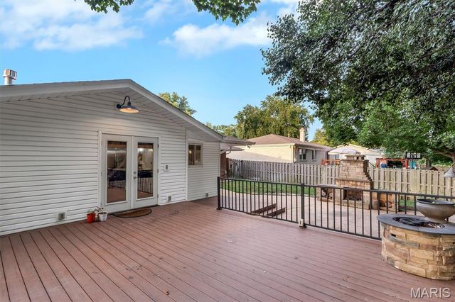 13120 Greenbough Drive, St Louis, MO 63146